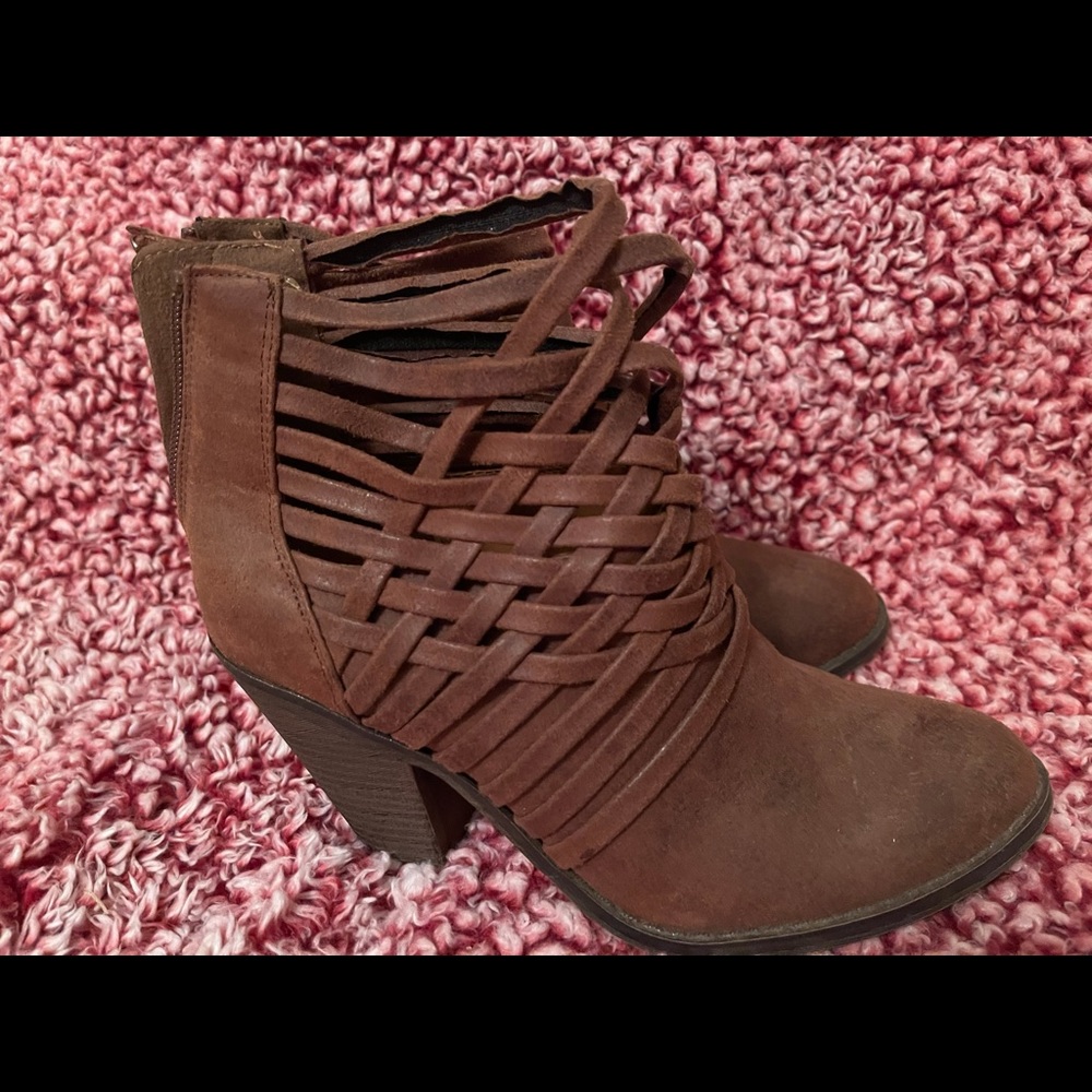 Fergalicious Booties - Picture 4 of 6
